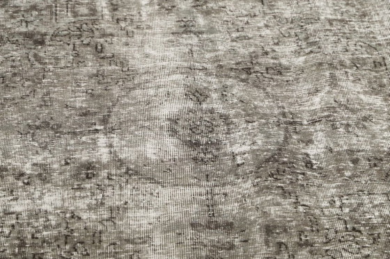 Image 1 of Hand-knotted vintage art rug 440x297
