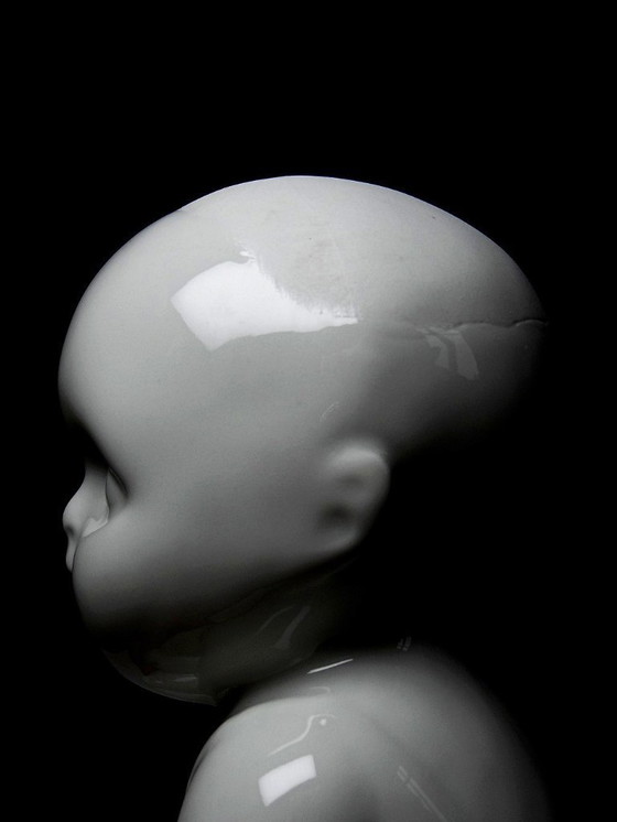 Image 1 of Rare sujet en fine de porcelaine de UC Limoges blanche ancien curiosité