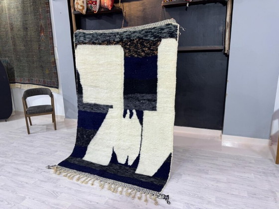 Image 1 of Moroccan rug 260cmx160cm 