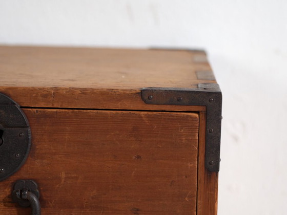 Antique Japanese three-drawer tansu – Meiji Period (c.1890–1926) – Chest of drawers, Iron (photo 21 of 40)