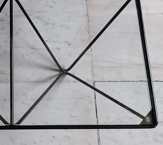 Image 1 of Beautiful modern coffee table in black lacquered metal and glass top