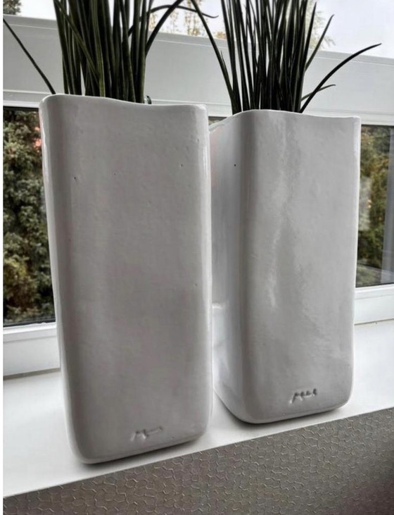 Image 1 of 2 design pots, metal vases, MOBACH white, including plants