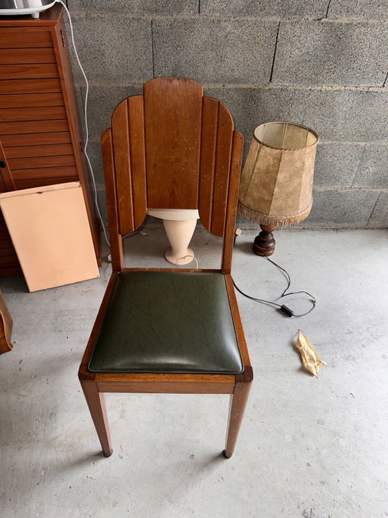 Image 1 of Juego de 6 sillas de comedor originales estilo Art Déco en madera y piel sintética verde (1940).