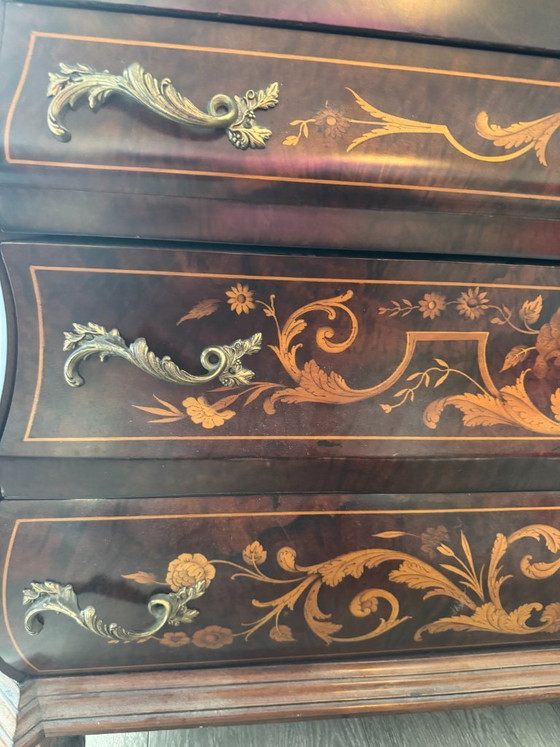 Image 1 of Nederlands schrijfbureau met bloemenmarqueterie