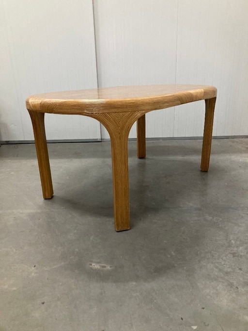 Table à manger Vivai del Sud en rotin et travertin Italie années 1960 