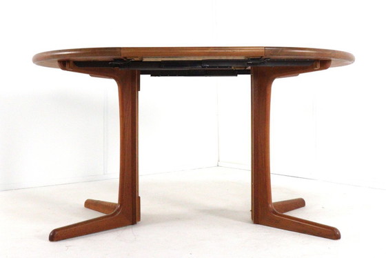 Image 1 of Mesa de comedor redonda compacta 1x extensible