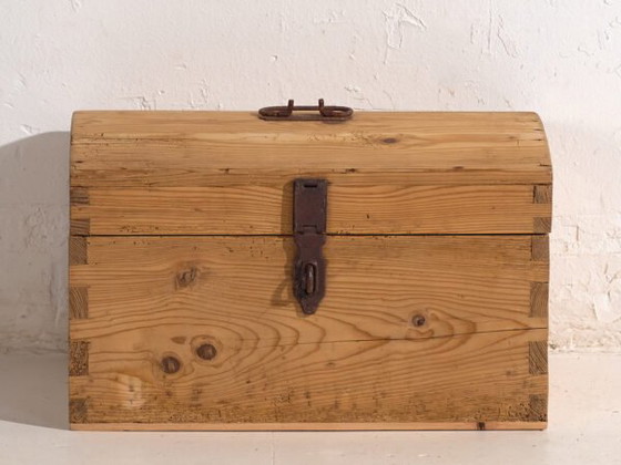 Baule da viaggio antico con serratura in ferro battuto (c.1900) #1 – Armadi contenitori, Rustic (photo 32 of 40)