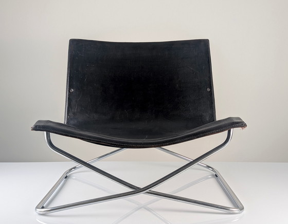 Image 1 of Lounge Chair italiana in pelle nera e cromo anni '80