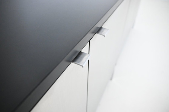 Credenza di Florence Knoll Bassett per Knoll, anni '60 – Credenze, Legno (photo 10 of 14)