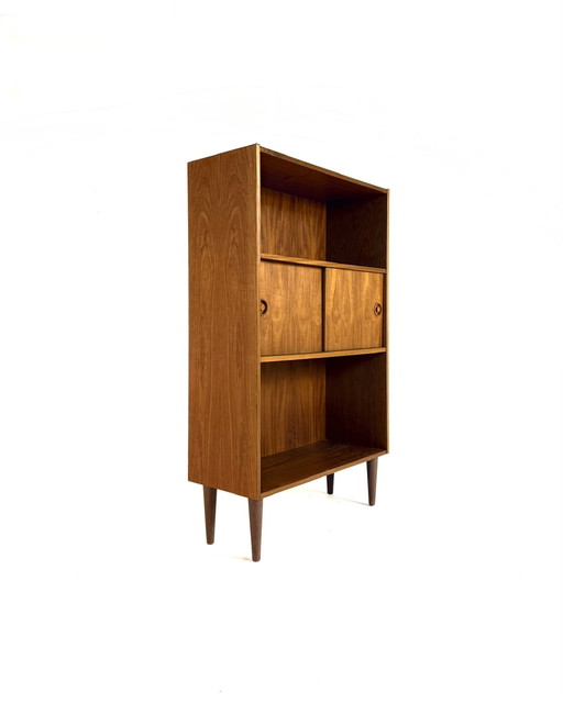 Vintage Deense boekenkast met schuifdeuren ‘60