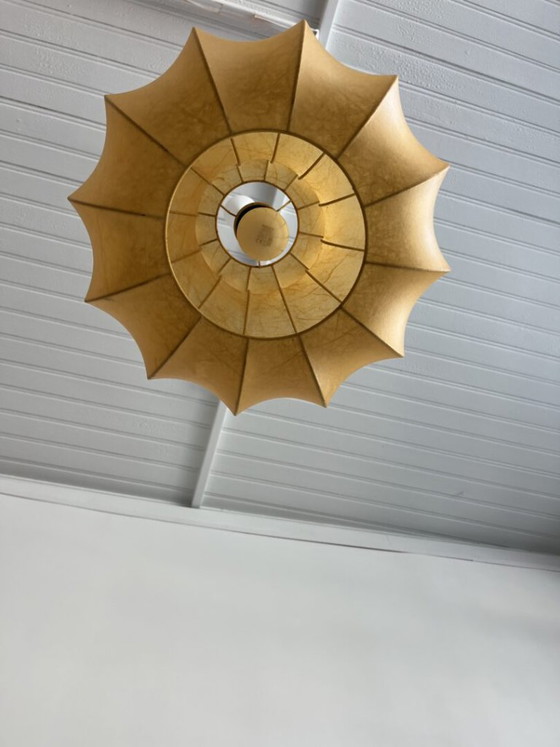 Cocoon Hängelampe – Goldkant Leuchten – Pendelleuchten, Fiberglass (photo 5 of 14)