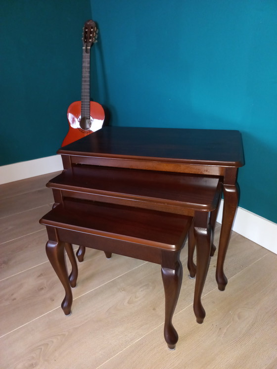 Image 1 of Nestbaar bijzet tafel