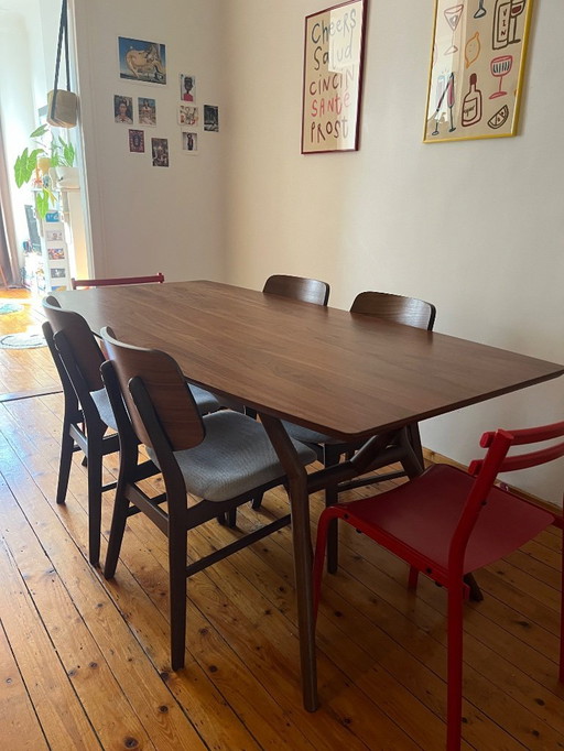 Dutchbone walnut dining table with 4 chairs set