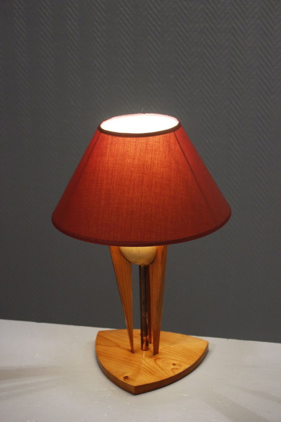 Image 1 of Lampada da tavolo vintage in stile modernista Art Déco degli anni '50, in pino e metallo