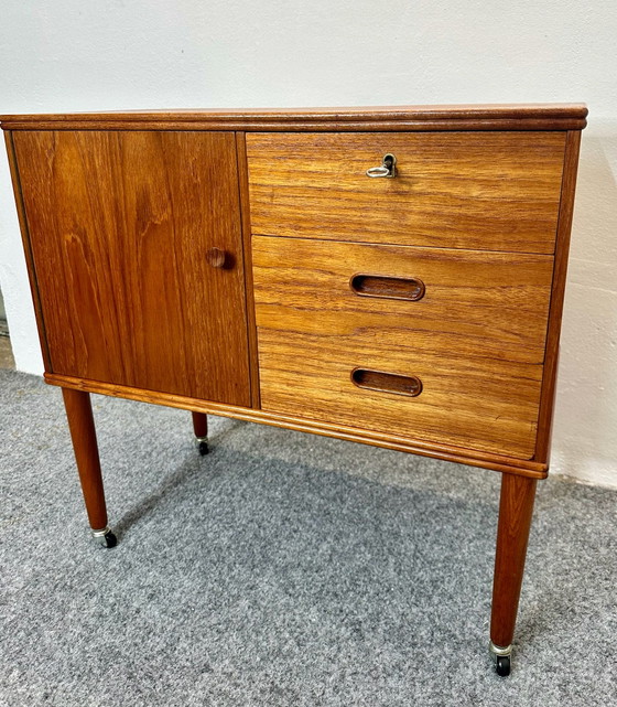 Cassettiera Mid Century in teak, design danese, anni '50 '60, vintage, Cassettiere, Legno, Marrone (foto 8 di 12)