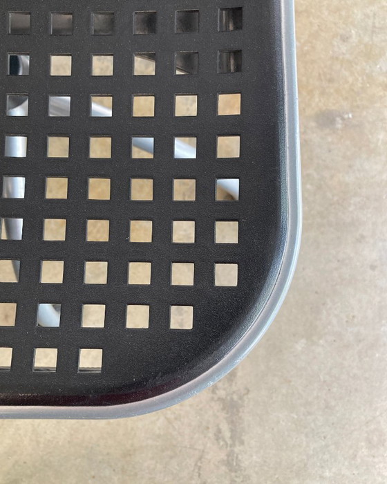 2x De Padova design chairs with wheels by Vico Magistretti, Office chairs, Metal, Plastic, Black, Modern (photo 7 of 13)