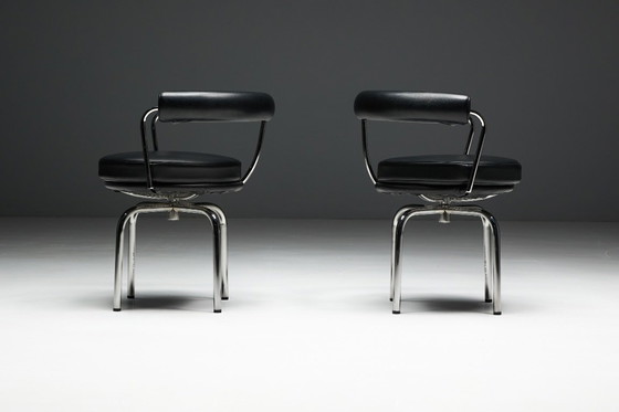 Image 1 of LC7 Stühle von Charlotte Perriand, Le Corbusier und Pierre Jeanneret für Cassina, Italien, 1980er Jahre