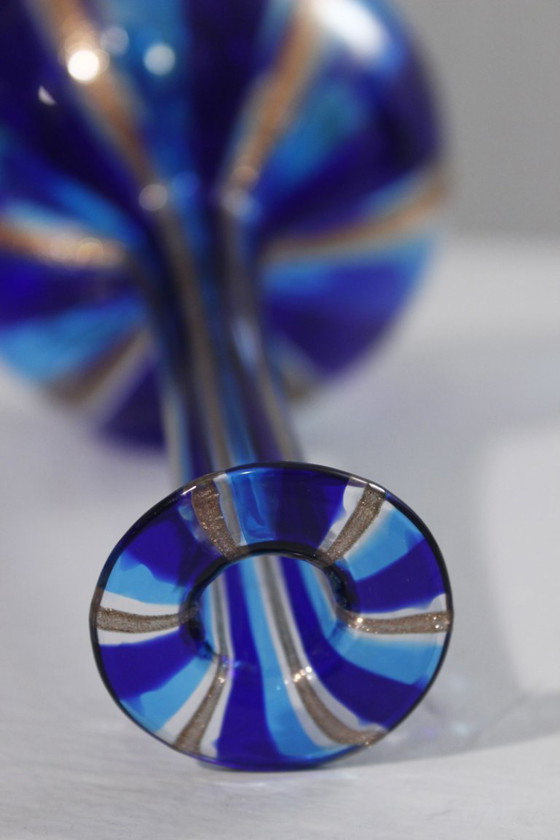 Image 1 of Vintage Murano glazen karaf uit de jaren 70 in de stijl van Archimede Seguso, kobaltblauw en goud