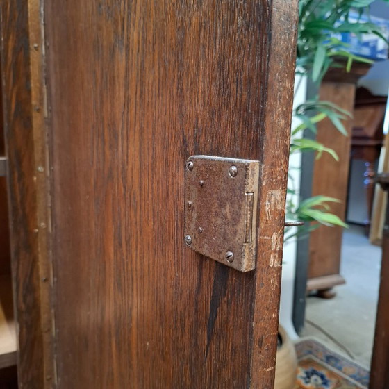 Antique oak sideboard with a central glass door and striking ball feet – Wood (photo 11 of 15)