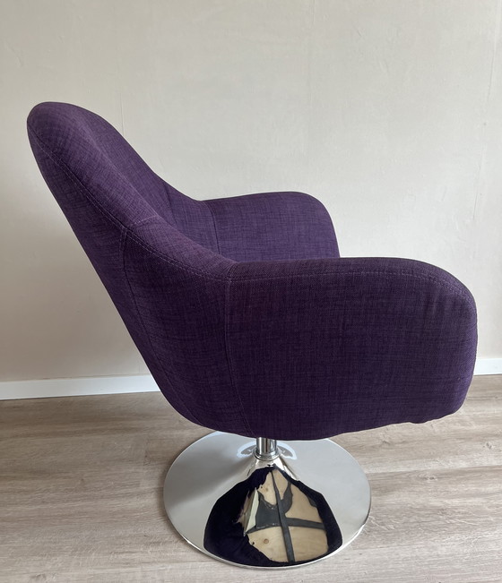 Image 1 of Purple retro design recliner