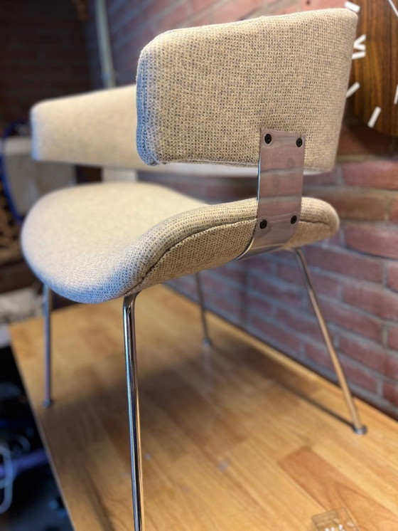 Image 1 of Artifort F63 fauteuil Geoffrey Harcourt zeldzame nieuw gestoffeerde Tweed wol "Danish Art Weaving".