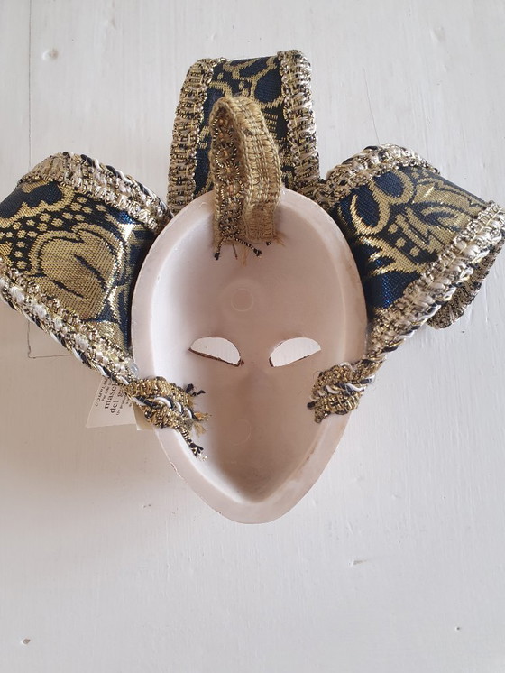 Image 1 of Due maschere della Maschera del Galeone