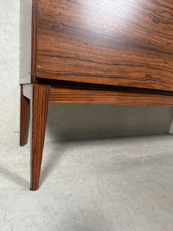 Image 1 of Credenza in noce in stile moderno di metà secolo