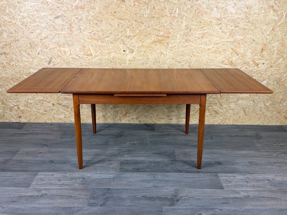 Image 1 of Table de salle à manger en teck des années 1960/70, design danois moderne, Danemark