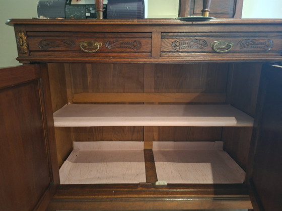 Bellissima credenza antica in legno – Un pezzo unico che non passa inosservato. – Credenze con vetrina, Wood (photo 4 of 5)