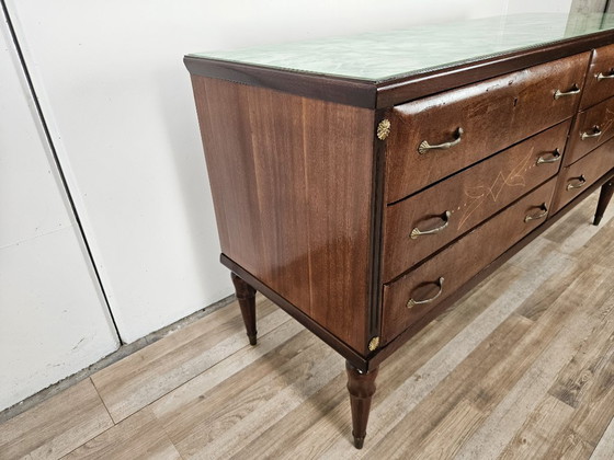 Vintage eiken ladekast met zes laden en glazen blad, 1960 – Ladekasten, Wood (photo 4 of 23)
