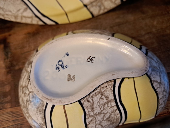 Image 1 of Set di 2 piatti decorativi in ceramica tedesca di metà secolo + ciotole con coperchio