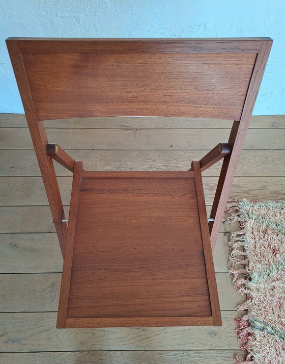 Image 1 of Casegoods Klappbarer flacher Stuhl