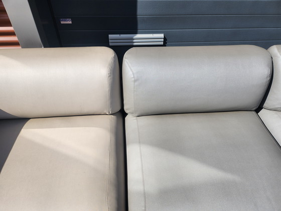 Image 1 of Divano da esterno Butterfly di B&B Italia, disegnato da Patricia Urquiola