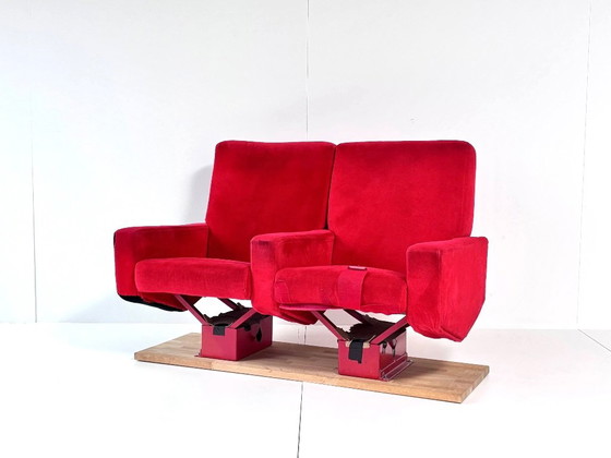 Vintage Bioscoopbank, Rode Fluweelbekleding met Klapstoelen, Loveseats, Hout, Rood (foto 3 van 15)