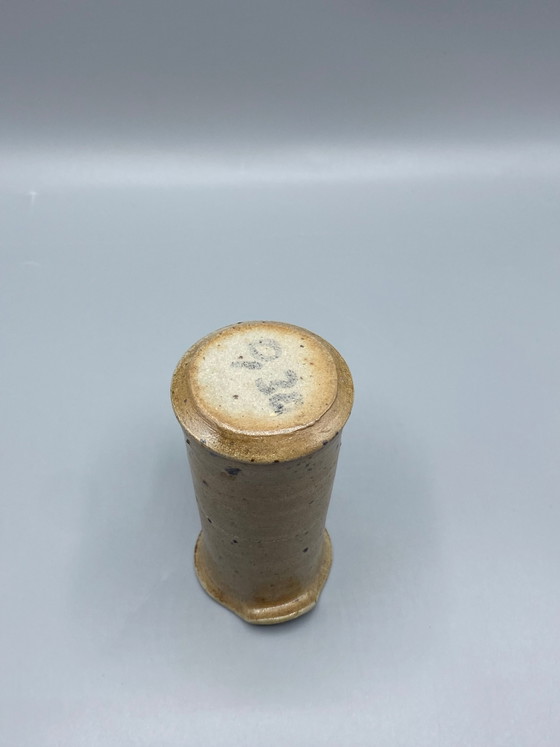 Handgemaakte aardewerken kan met zandbeige glazuur en een smalle tuit. – Servies (photo 5 of 7)