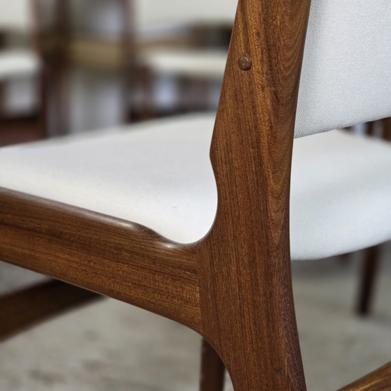 Image 1 of 8x Erik Buch Model 89 vintage jaren 60 Deense stoel gerestaureerd teak