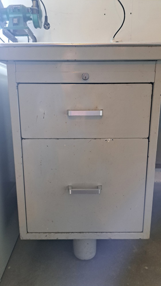 Image 1 of Metal vintage desk/workbench