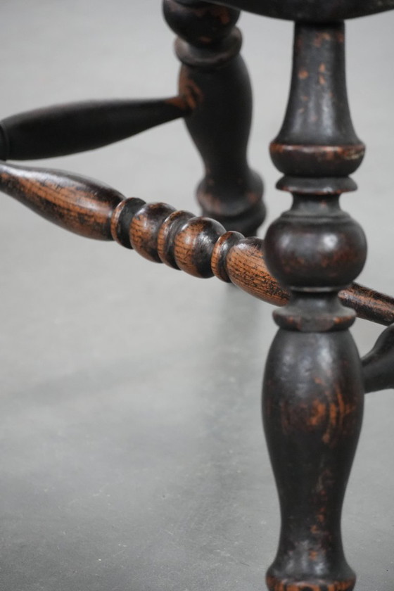 Image 1 of Antique English captain's chair/side chair/desk chair from the early 19th century