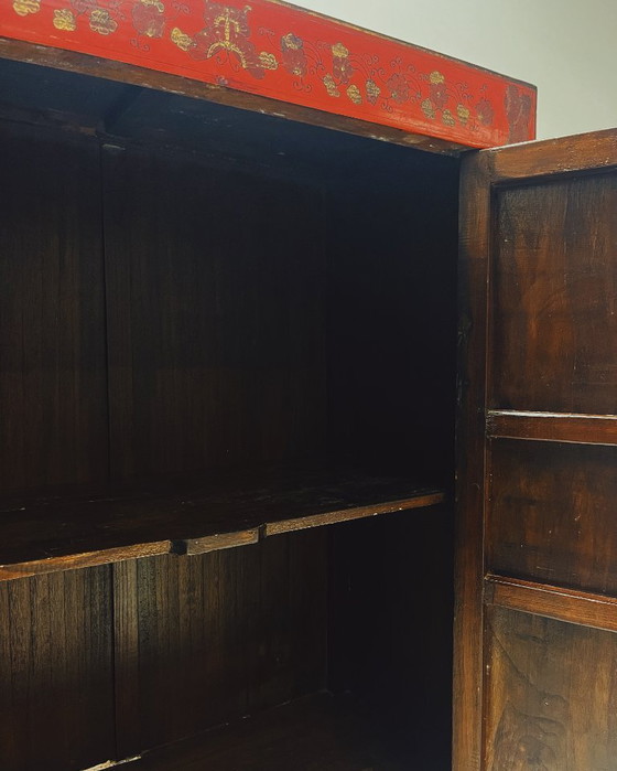 Image 1 of Gabinete rojo chino