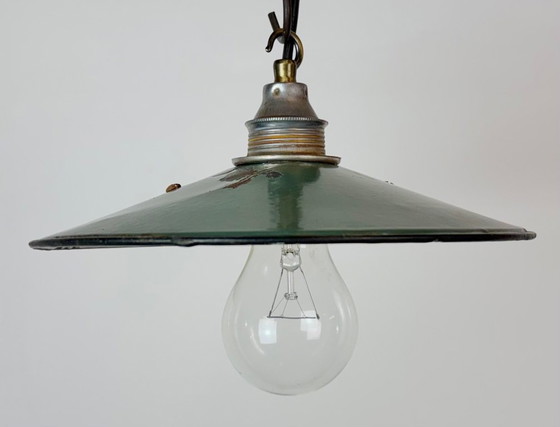 Industrial Green Enamel Light, 1950s – Pendant lamps, Iron, Metal (photo 3 of 17)