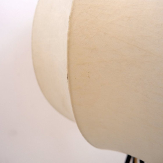 Image 1 of Lampadaire tripode vintage Cocoon avec touches de laiton, années 1960