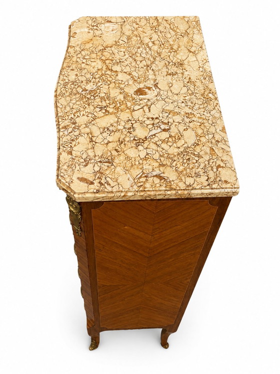 Cómoda estilo Luis XV, chapada en palisandro y marquetería. – Wood, Marble (photo 5 of 8)