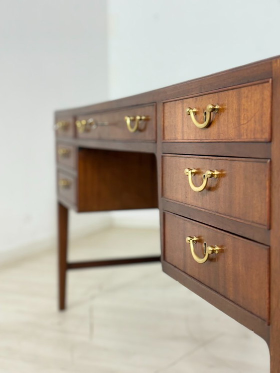 Image 1 of Bellissima scrivania indipendente / scrivania da ufficio in mogano / scrivania da lavoro / scrivania vintage