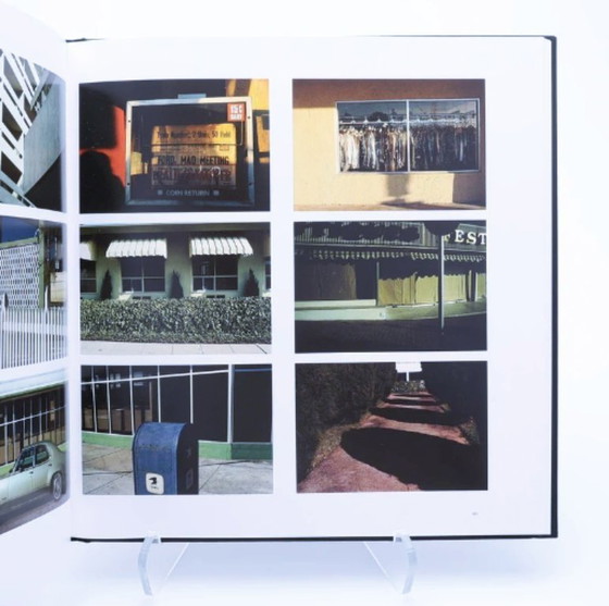 Image 1 of Guy Bourdin, Een boodschap voor jou. Originele editie.
