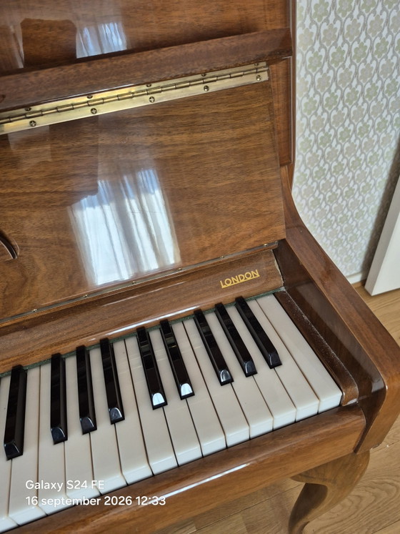 Knight Piano – Regali, Metal, Wood (photo 10 of 12)