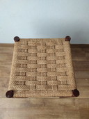 Tabouret vintage des années 70, style danois, en sisal tressé et bois.