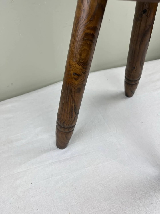 Antique tripod stool – Wood, Brutalist (photo 8 of 9)