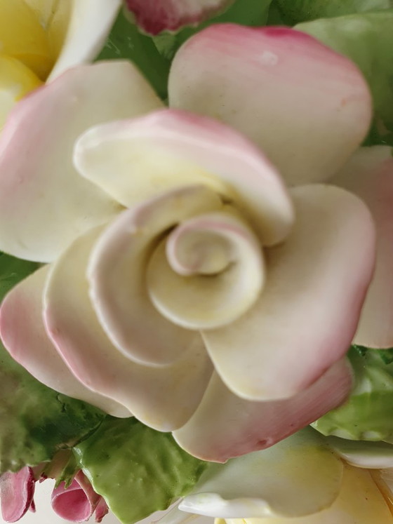 Image 1 of Royal Doulton Porzellan-Blumenkorb – 17 x 13 x 11 cm
