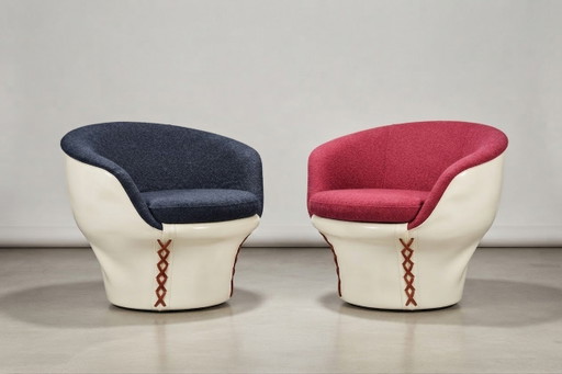 Fauteuils Mid-Century Modern Hongrois Space Age avec Coques Blanches Originales et Rembourrage Bouclé, Années 1960, Lot de 2