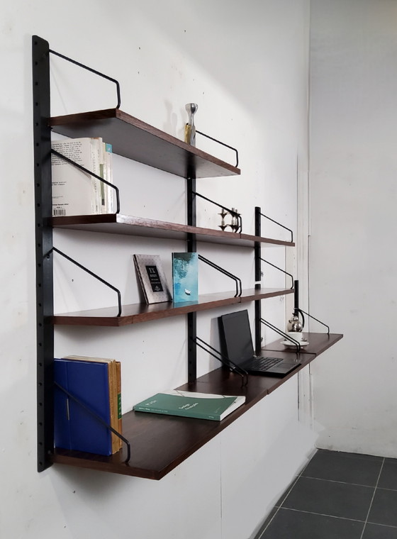 Image 1 of Estantería de pared danesa de teca, estilo de mediados de siglo, de Royal para Poul Cadovius, década de 1960.